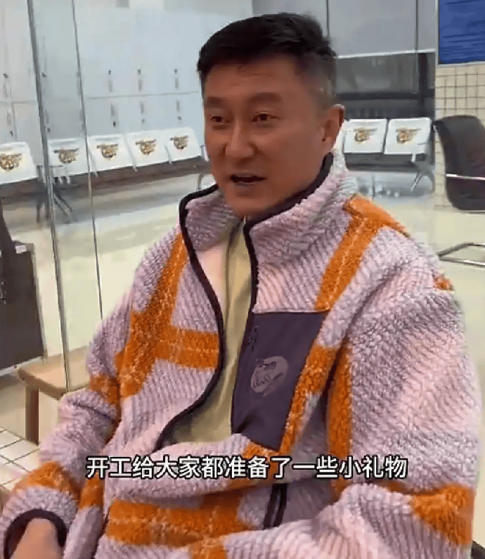 杜锋礼物清单，红包数字曝光，胡明轩帽子，徐昕奶瓶，徐杰最豪气