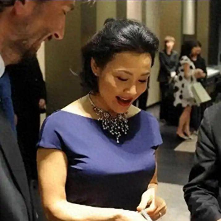 陈冲自曝赴美留学初期遭性侵,后被渣男伤害,自暴自弃随便嫁人_彼德_婚姻_经历