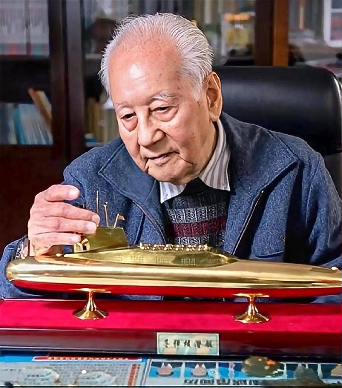 万人泪别 中国核潜艇之父黄旭华院士 隐姓埋名三十载传奇人生落幕