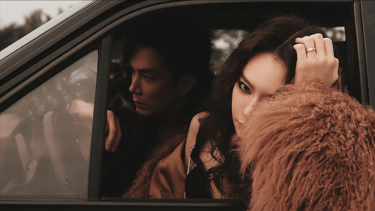 原创戚薇情人节当天在线撒糖与李承铉合体拍大片这波操作太甜了