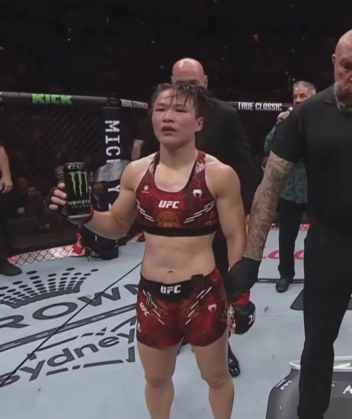 张伟丽：从武术到UFC，中国格斗女王的崛起之路