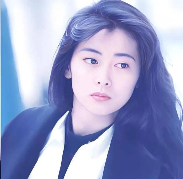 日本美女中山美惠:从偶像到实力派演员的蜕变