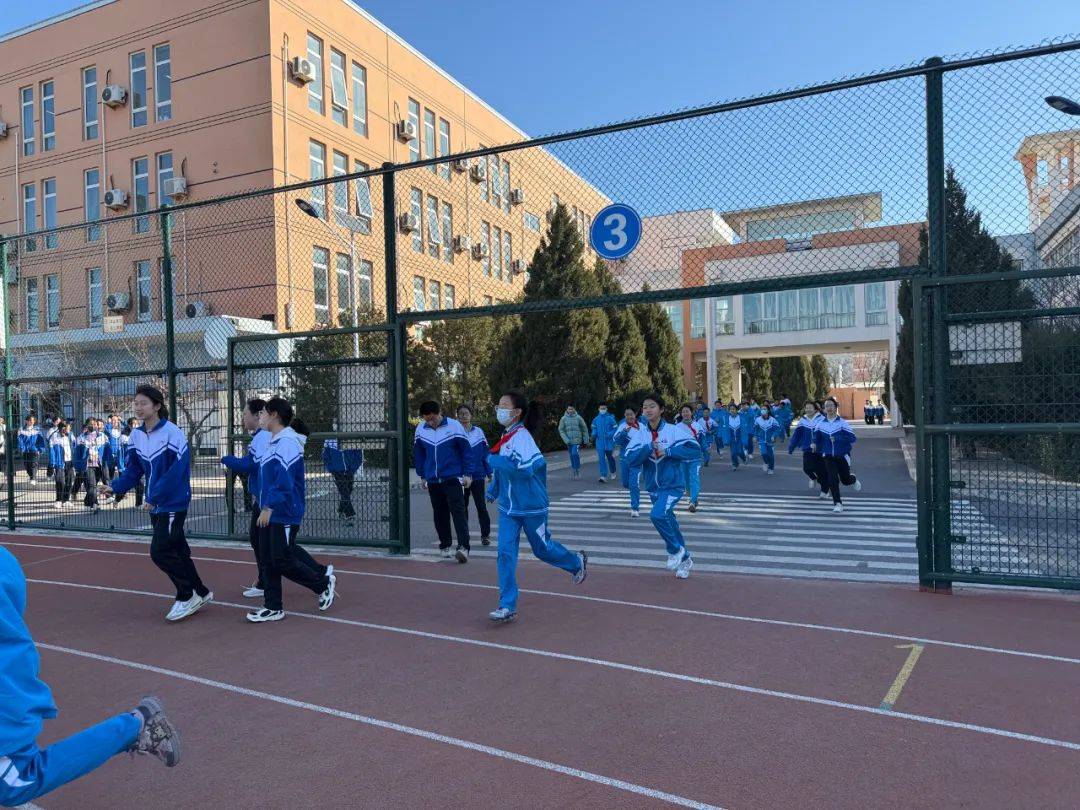 春满新芽向新生长昌平二中20242025学年第二学期开学纪实