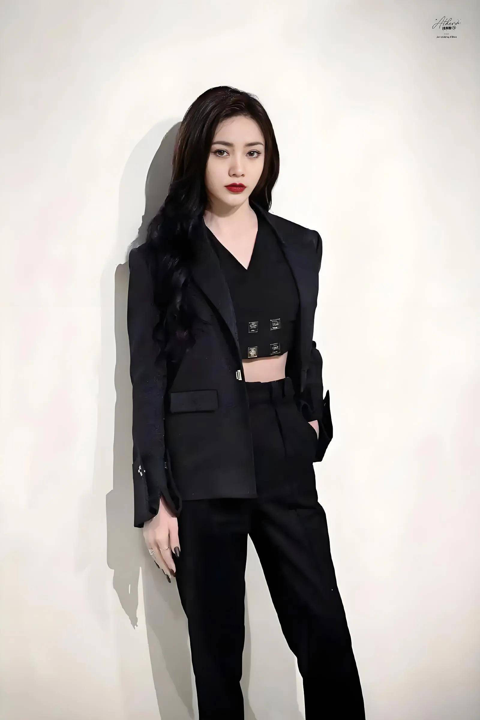 谢可寅:从说唱新星到全能艺人的华丽蜕变