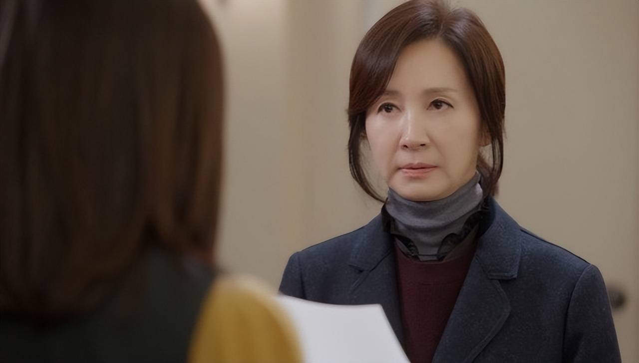 看了电视才发现,24岁嫁大九岁丈夫,称不后悔