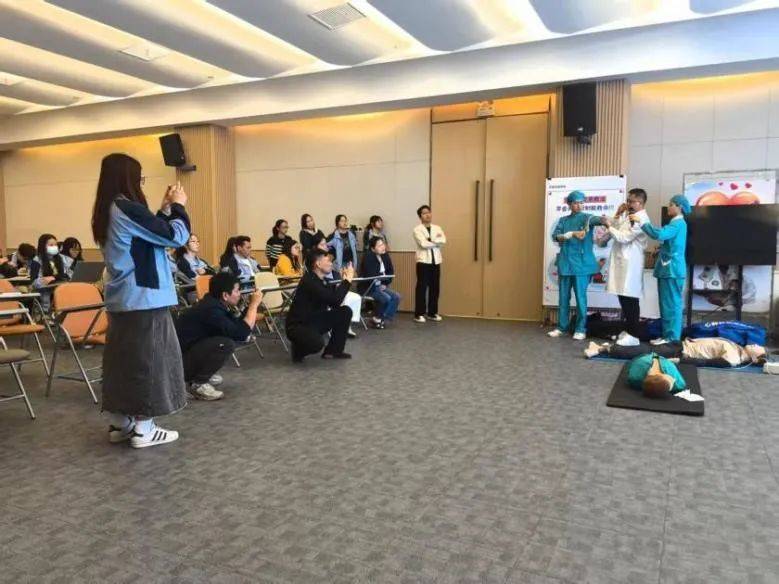 探秘弗我智能制造：东莞产业工人的科普盛宴，东莞企业的科普之旅：产业工人科学素质提升活动走进弗我智能