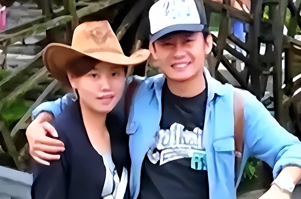豪气硬汉李健,与初恋妻子携手走过26年,演完《宿敌》终于红了