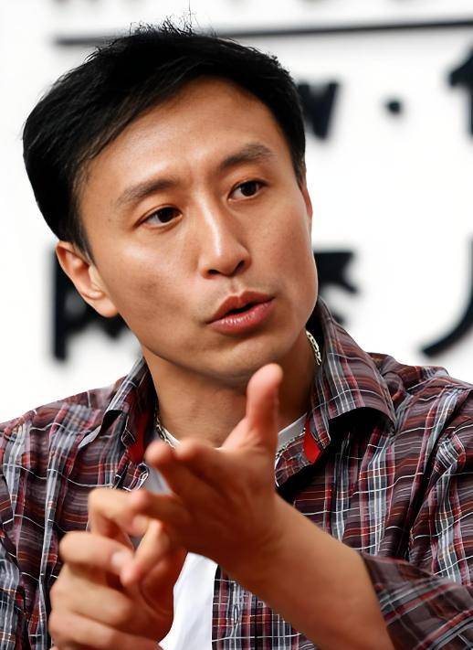 如果说《蝴蝶君》打开了百老汇的舞台,那么《西贡小姐》则让他名震全