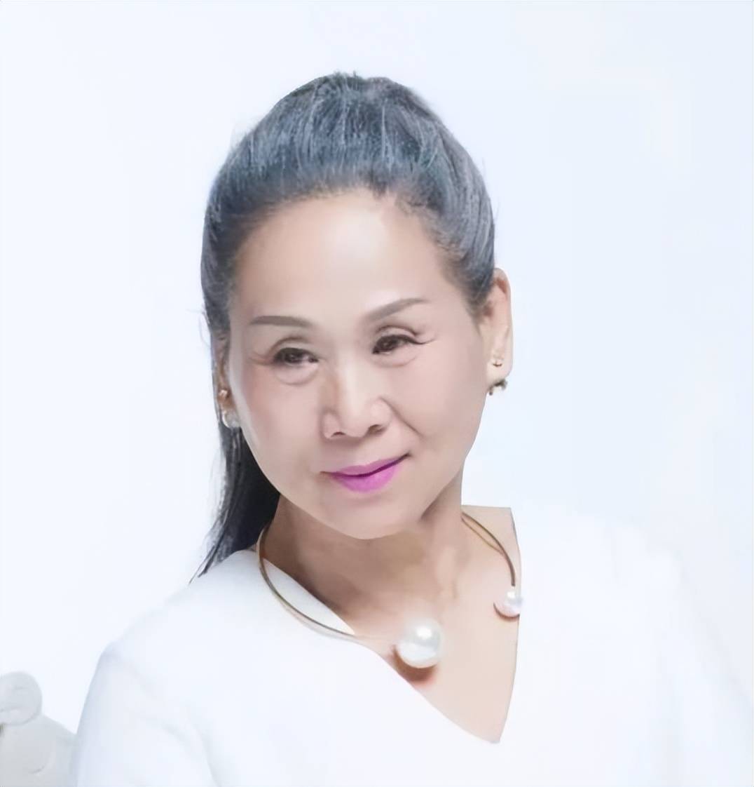 百个老太苇青:60岁北漂,73岁得百个票房,她的故事很励志