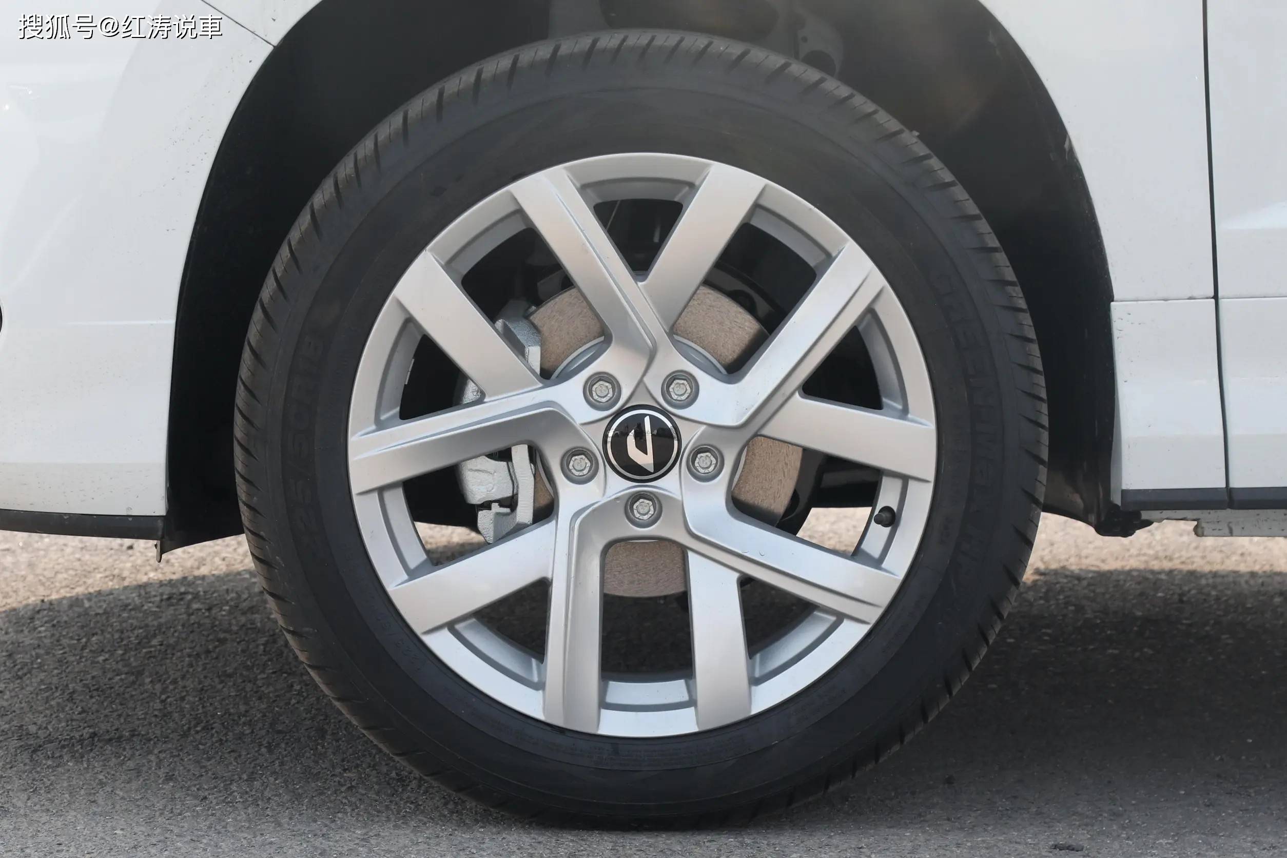 捷达vs5优惠2万元左右,1.4t动力 爱信6at,底盘扎实,油耗不高