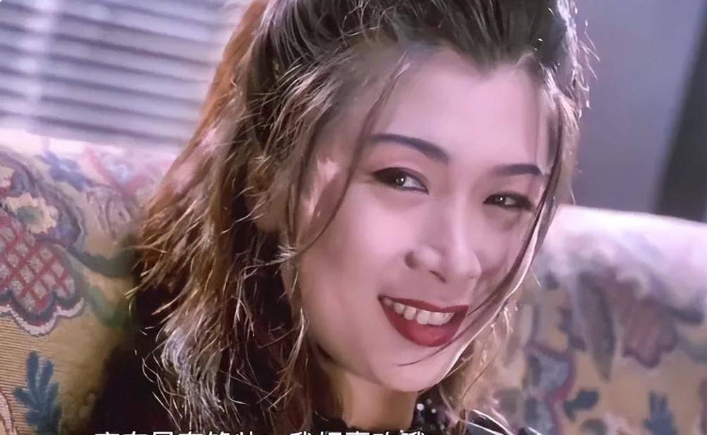 她是"三级艳后",拒绝成龙,61岁胖到220斤,依旧美到勾人心魄_吴家丽