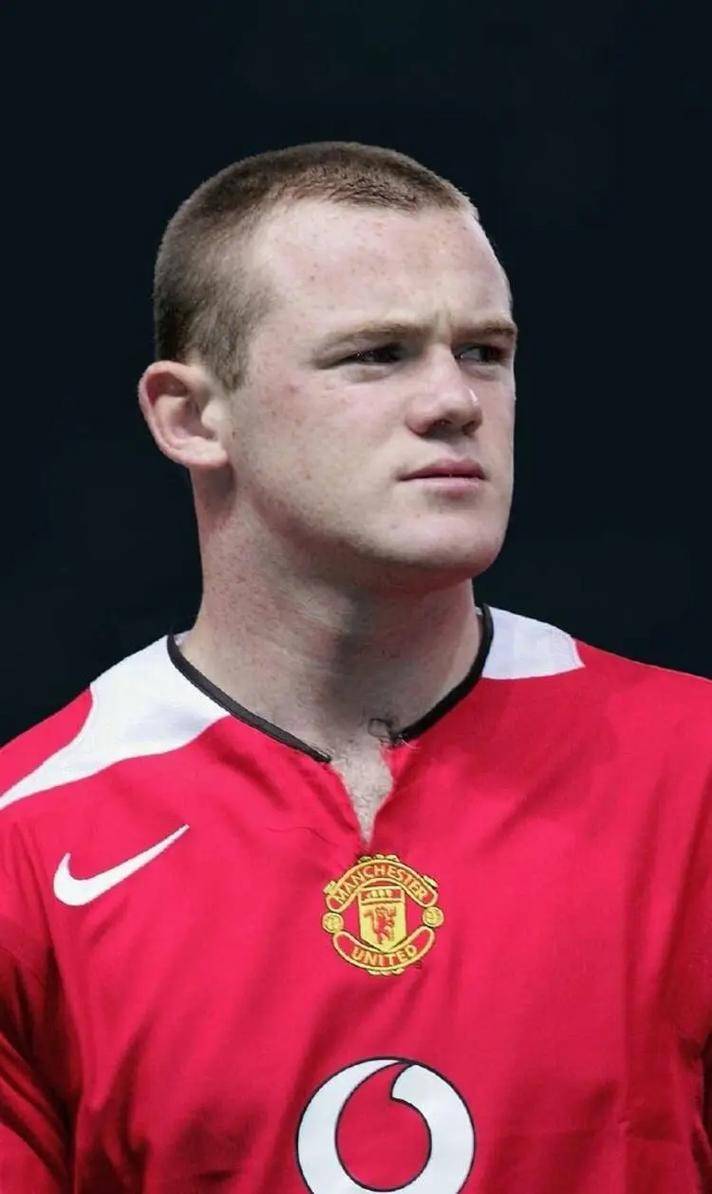 阿莫林还击鲁尼:我40岁已是曼联主帅,像他那样当个评论员很容易