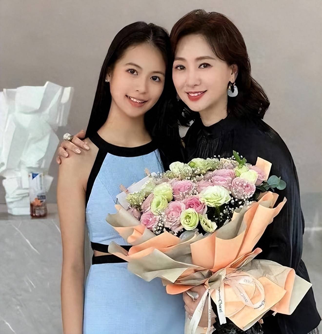 美过舒淇叶玉卿，恋美国大佬，嫁健身教练，56岁的她越老越迷人_搜狐网