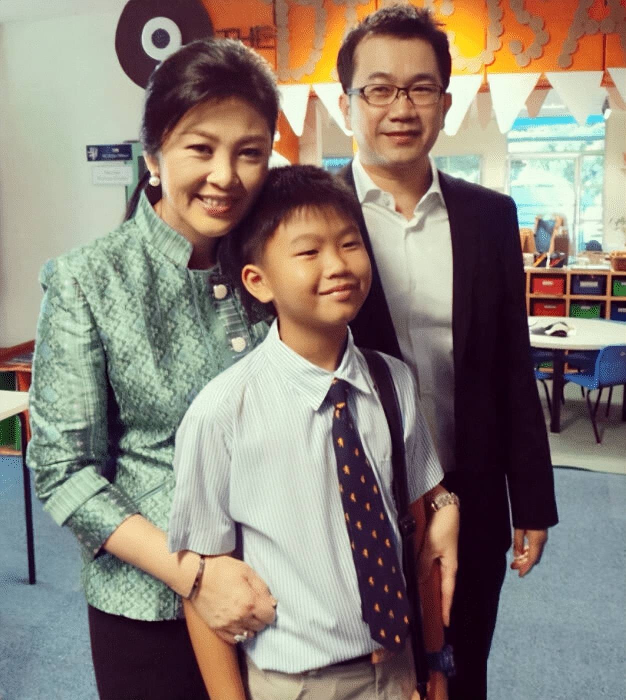 阿努索本身是商界精英但自从与英拉在一起之后几乎将最大的精力放在