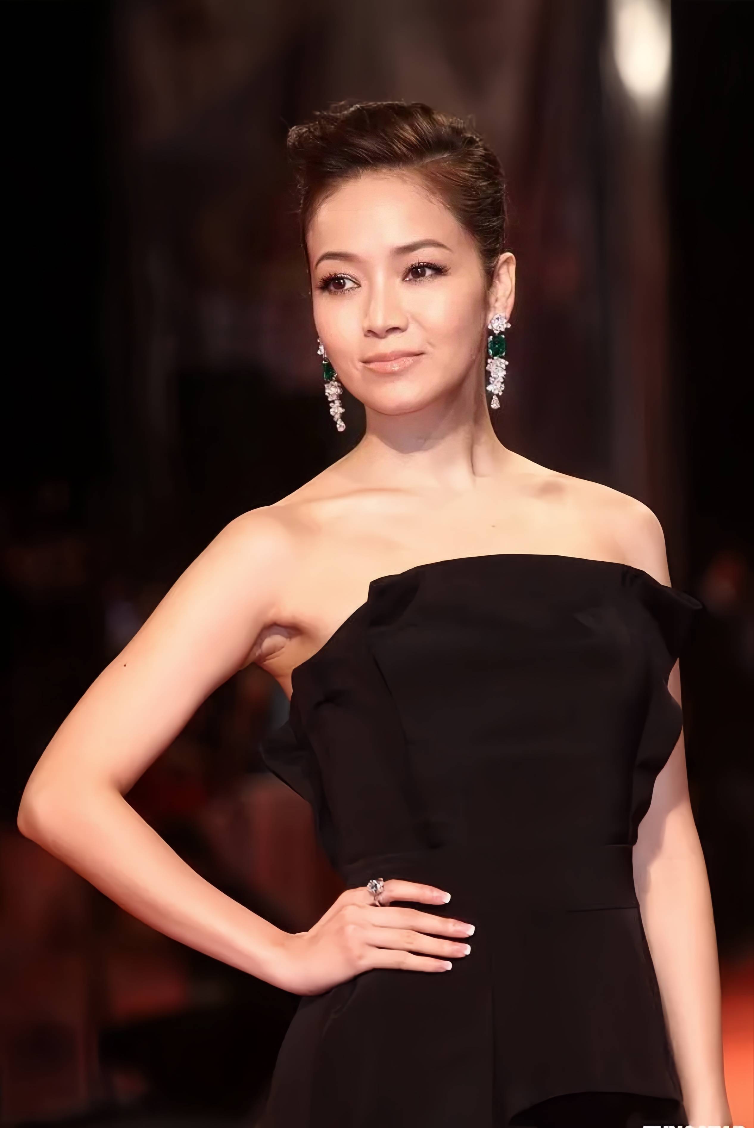 侯佩岑表态"台湾唯一称谓就是中国台湾省