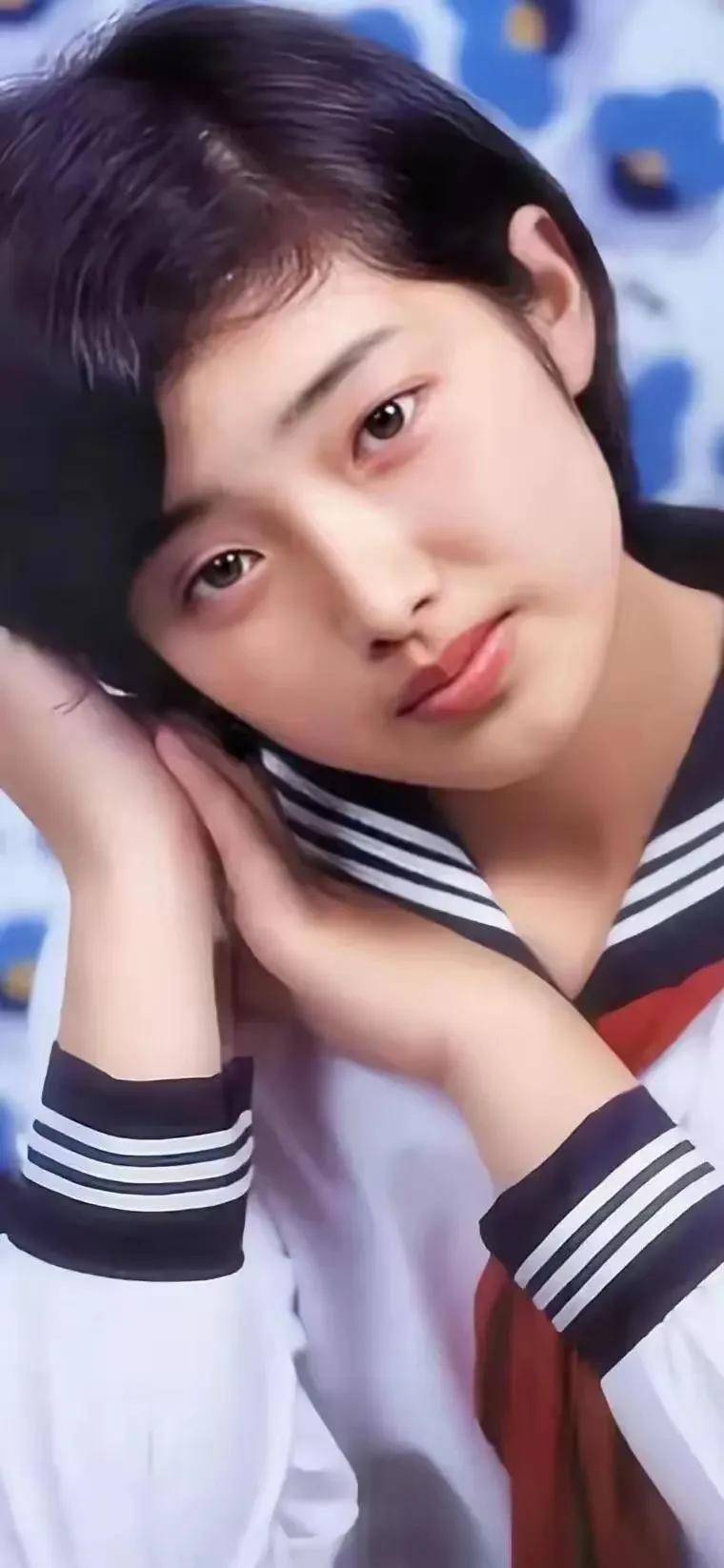 山口百惠:从荧幕巨星到贤妻良母的传奇人生