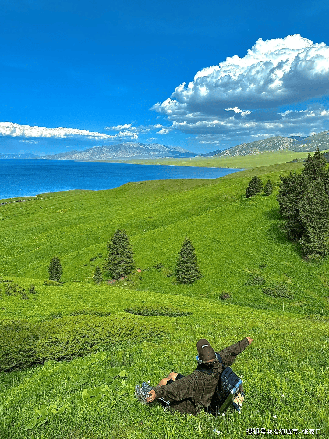 两个人去新疆天山天池 两个人去新疆天山天池