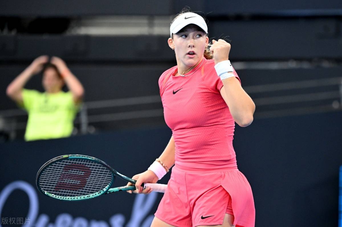 17岁新星米拉-安德列娃逆转萨巴伦卡，问鼎WTA1000印第安维尔斯站冠军