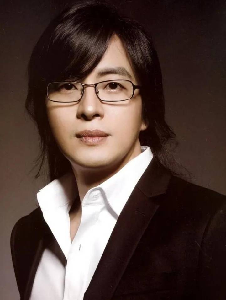 裴勇俊剃度真相曝光!顶流男神为何把千万片酬换成粗布僧袍?