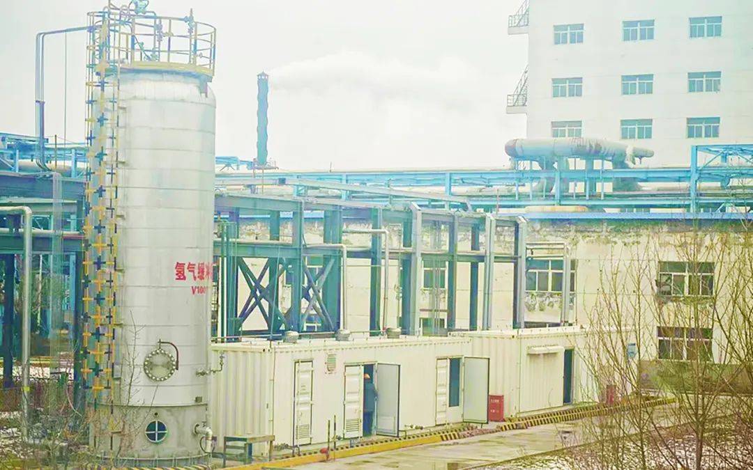 北元集团质子膜制氢装置产氢，解决能源难题，北元集团：光伏与网电耦合制氢技术试验成功！