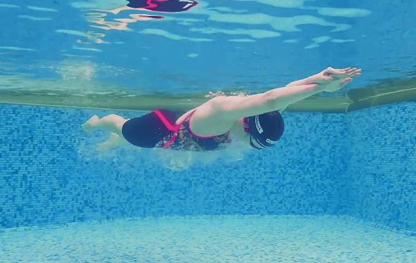 游泳耳机推荐大盘点,游泳听歌的耳机推荐哪款更好用?