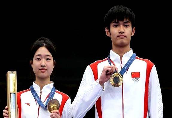 奥运金牌背后：成本与文化的较量，探寻奥运金牌的真正价值，北京“金镶玉”独树一帜