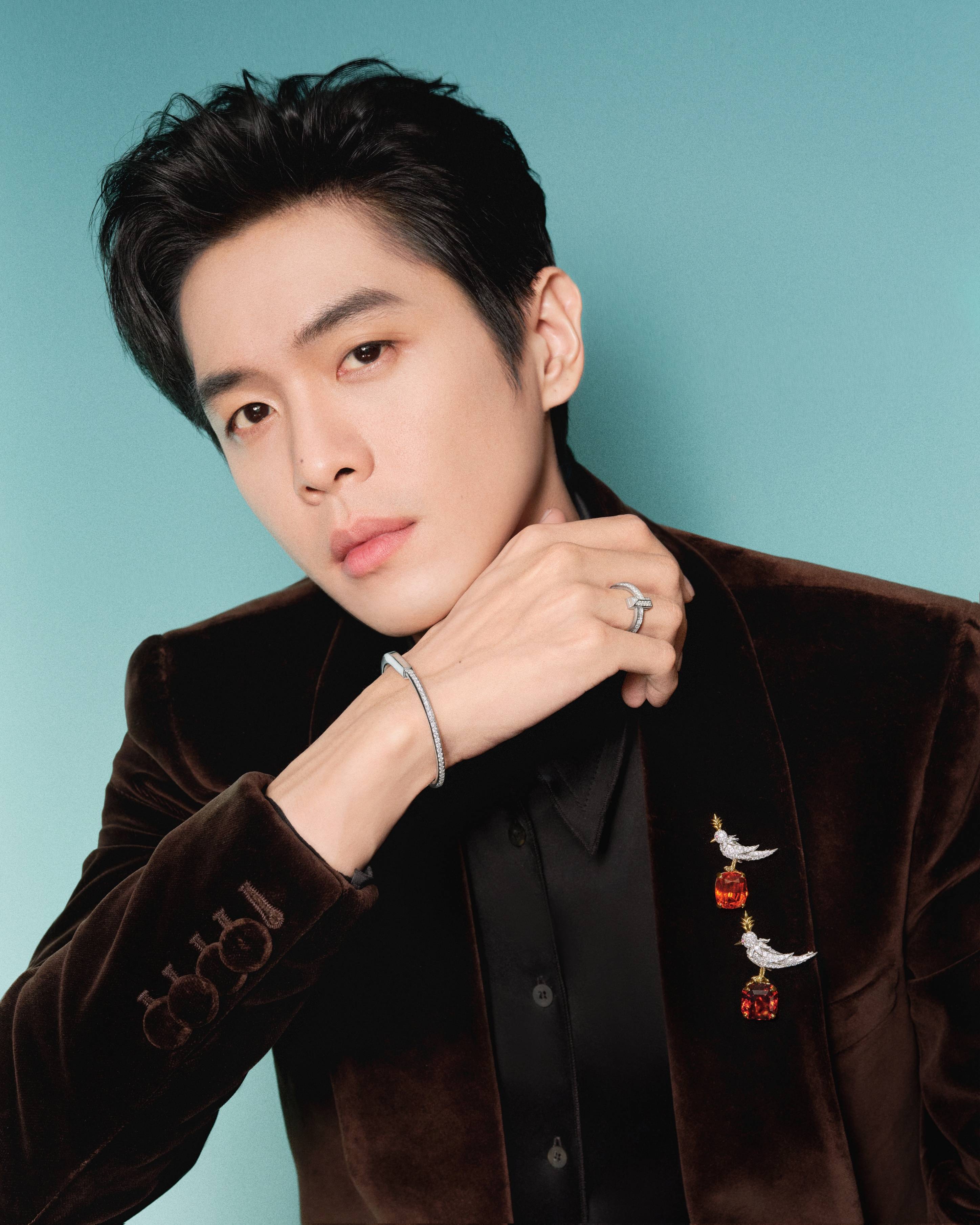 此外,蒂芙尼品牌大使钟楚曦,演员张若昀,演员兼歌手董思成亦现身活动