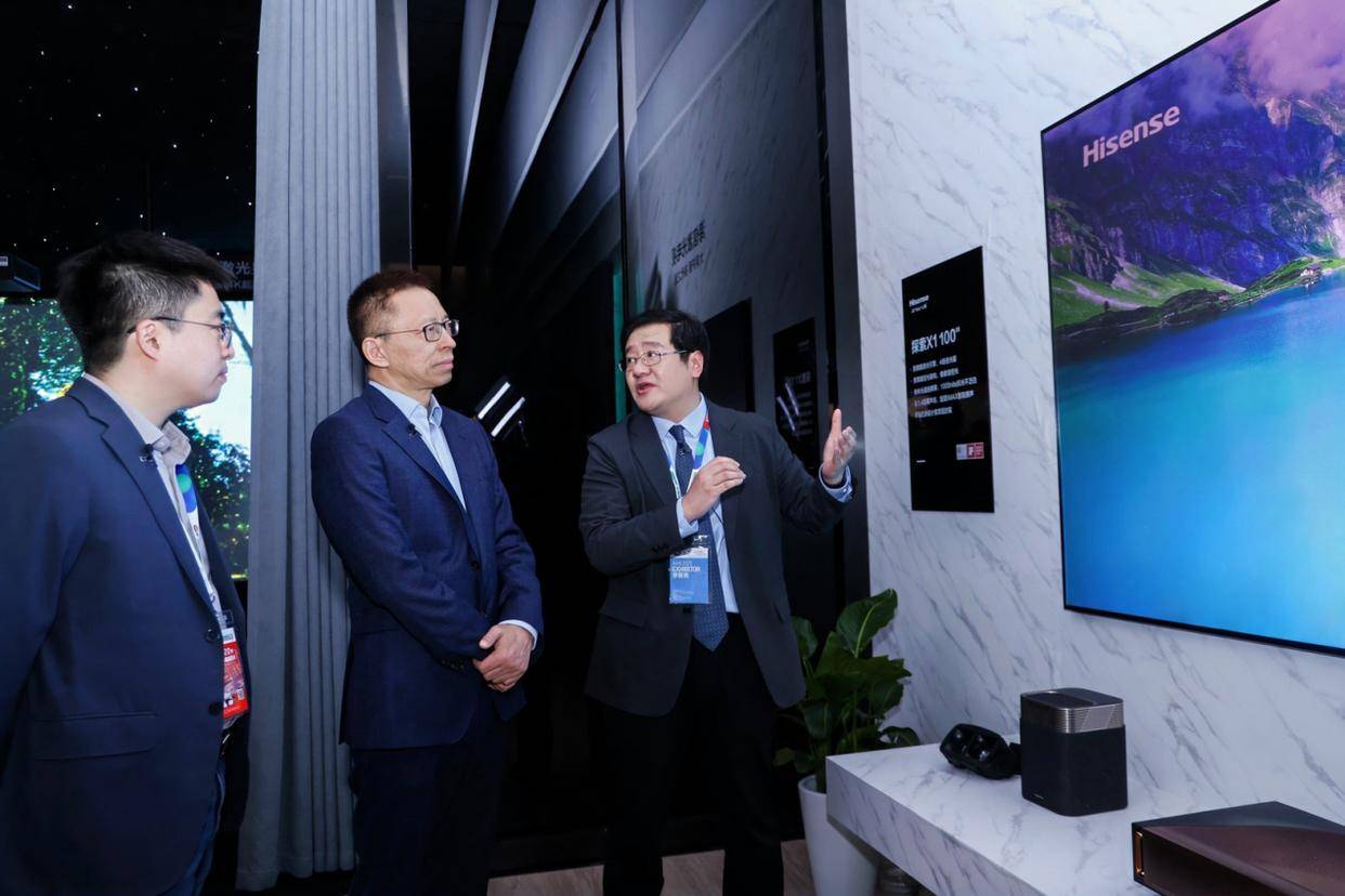 2025AWE：海信激光电视探索X1，开启家庭娱乐新时代，海信探索X1：AWE展上重新定义家庭娱乐边界
