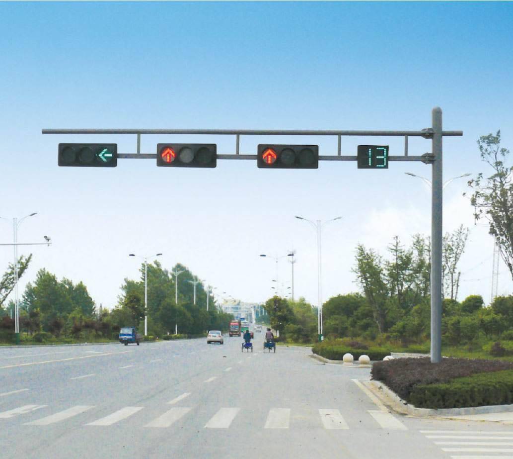 九宫格红绿灯遭到车主无奈吐槽5天扣完12分绿灯都不敢走