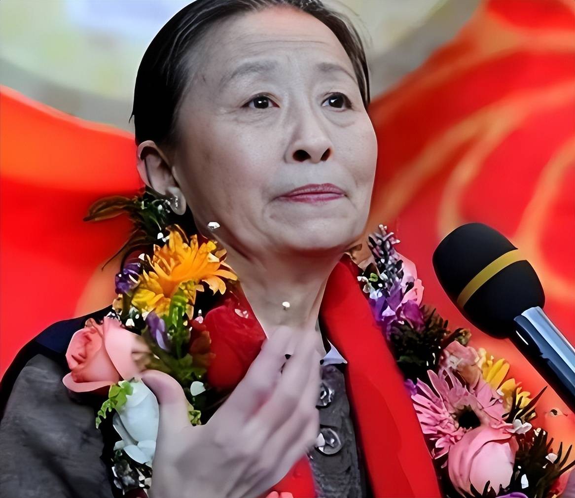 "丑娘"张少华,人丑心更丑,年轻时做恶事,晚年眼中常布满泪水