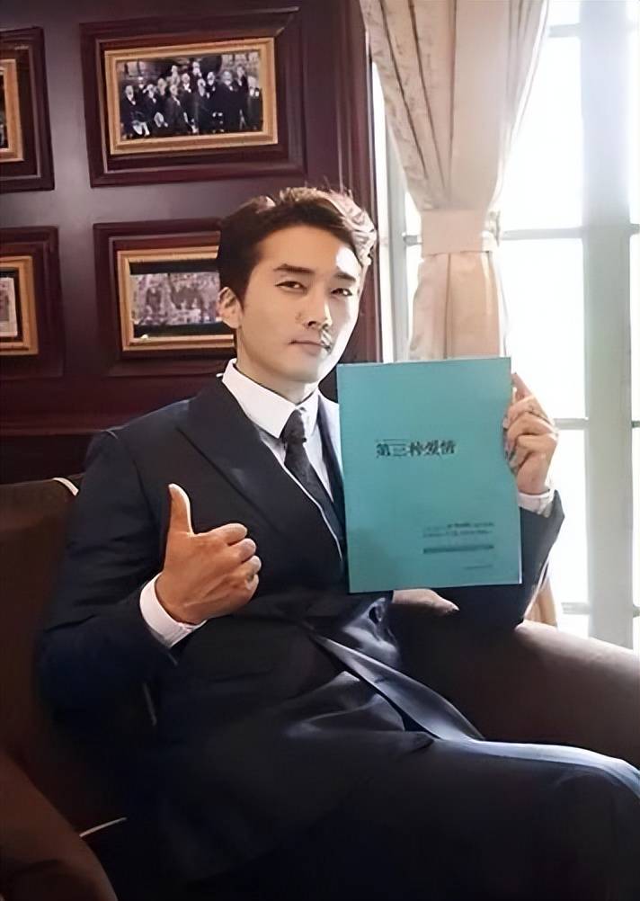 刘亦菲前男友宋承宪:如今49岁颜值逆天,自曝保持青春的秘诀