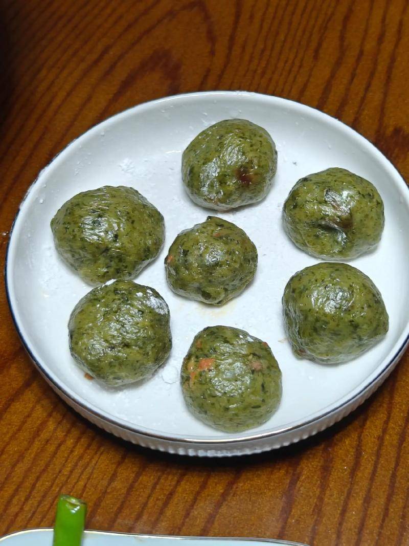 湖南蒿子粑粑:清香软糯里的湖湘饮食瑰宝