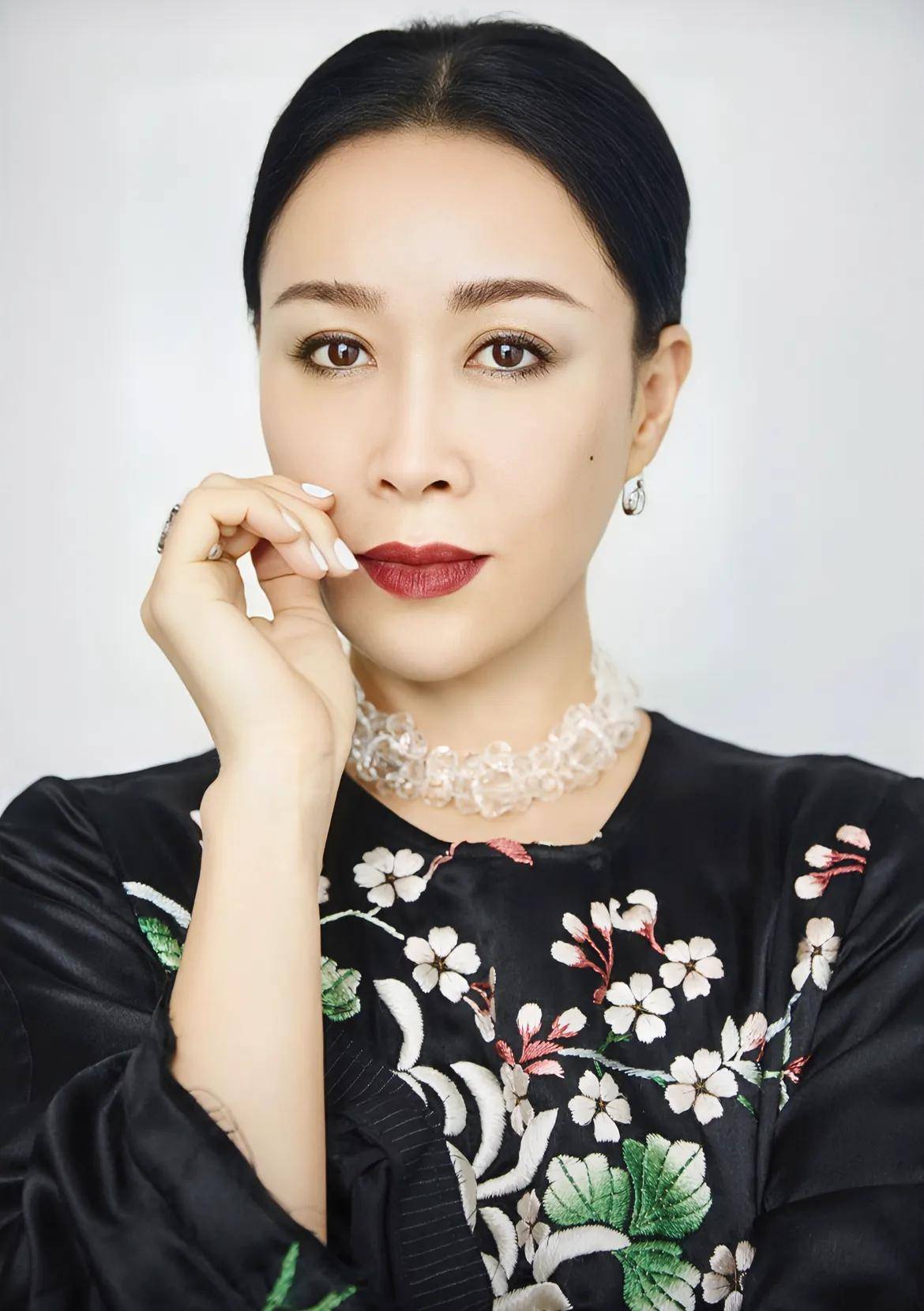 90年代内地最火的十位女歌手,谁才是真正的内地乐坛天后大姐大?