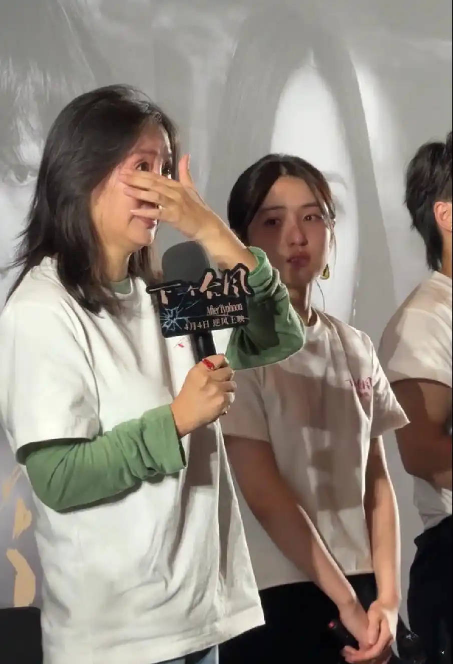 赵丽颖新片遇阻未预售,张子枫宣布撤档,清明档还没上映就乱了