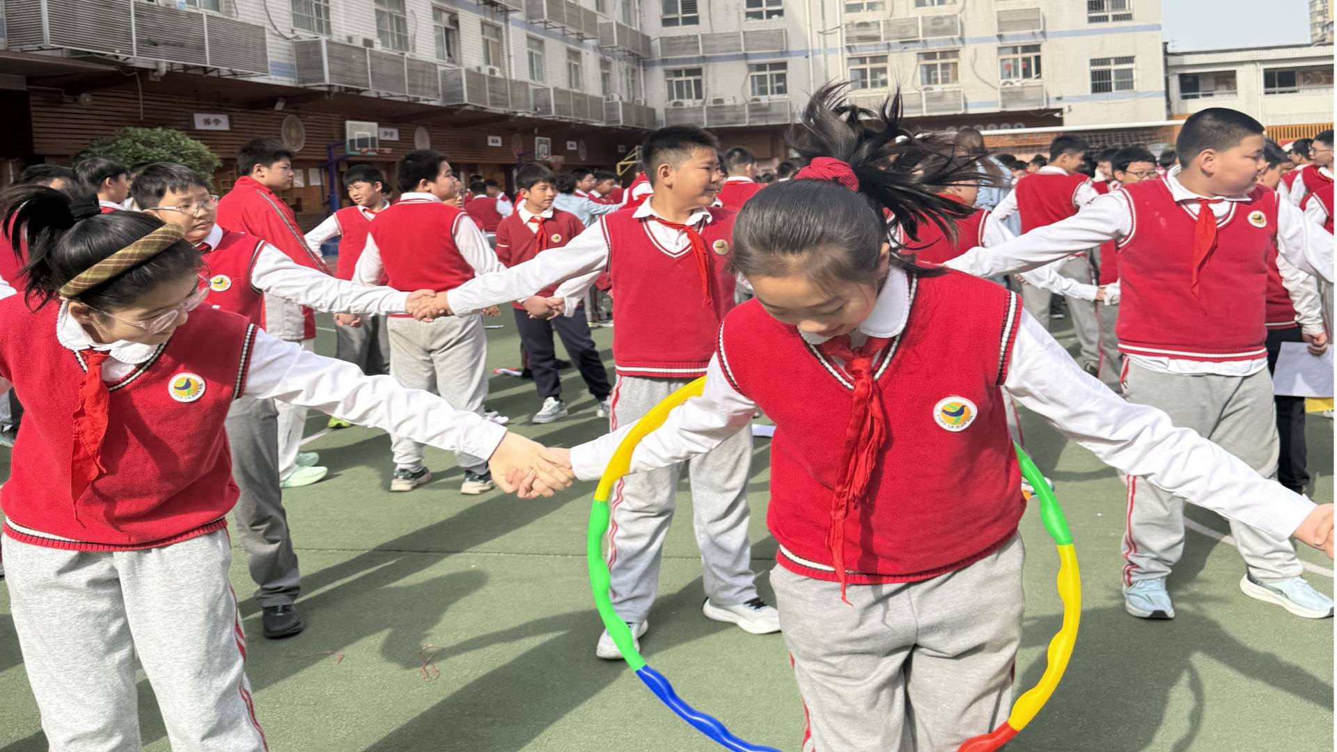 春风化雨润心田:雁塔区吉祥路小学六年级团辅活动开启心灵暖阳