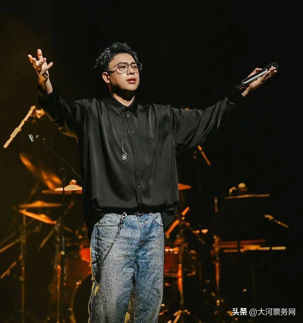 从阿里郎主唱到爆款歌王!金润吉"声音"2025巡回演唱会·深圳站