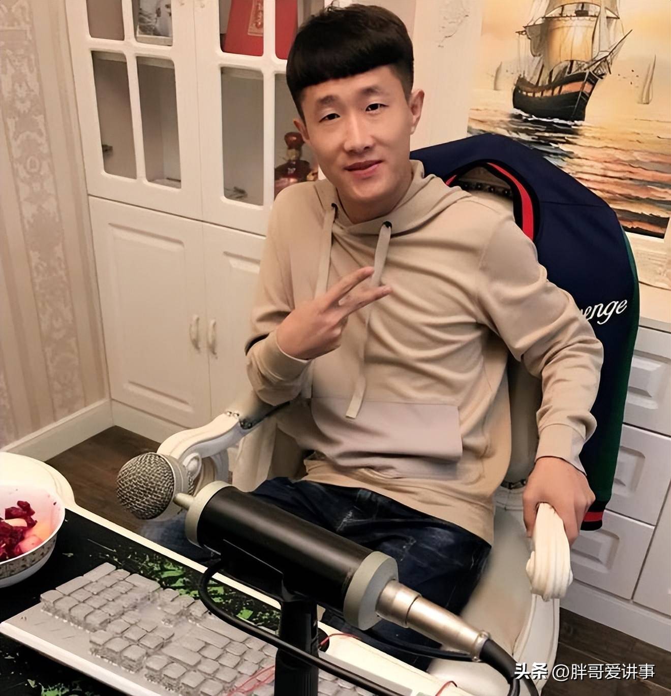 顶流网红张二嫂宣布退居二线,助力徒弟胡闹东北开公司,胡闹跪谢