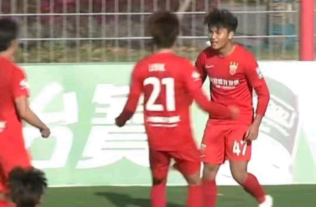 19岁中国足球新星蒯纪闻加盟欧塞尔，为中国男足注入新希望