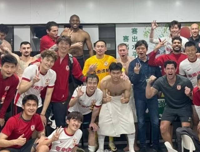 19岁玄智健中超闪耀 未来国足的希望之星