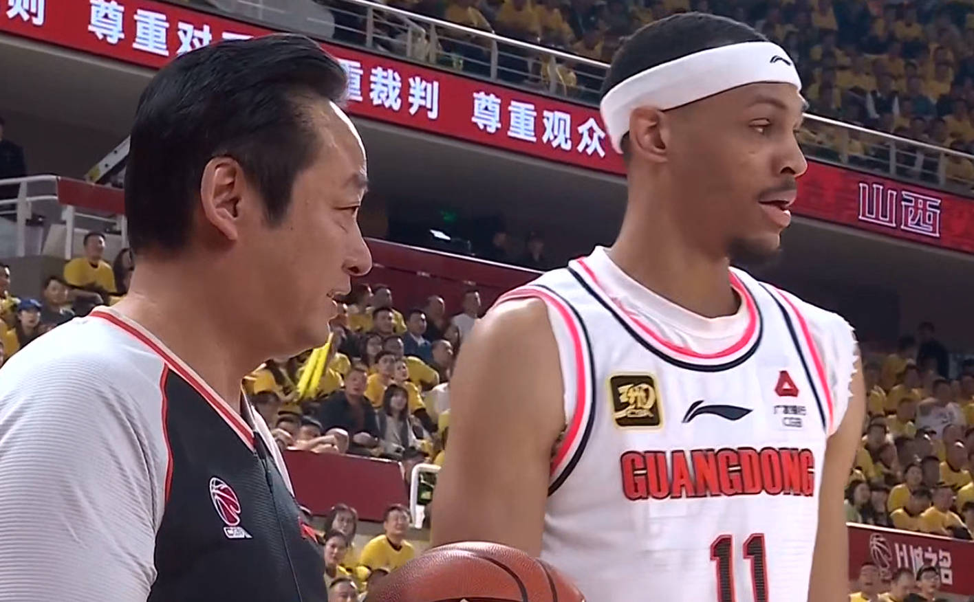 外援迎来大换血？CBA“双王炸”或被广东队看中，杜锋太需要补强