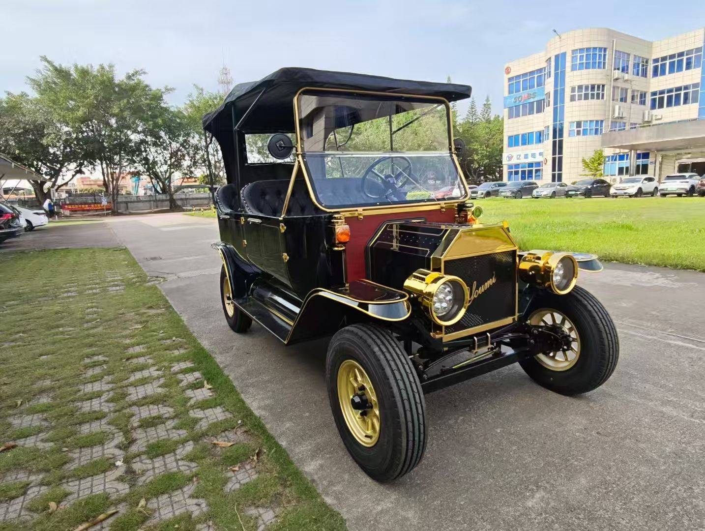 复古格调电动老爷车尊贵出行与环保的完美融合