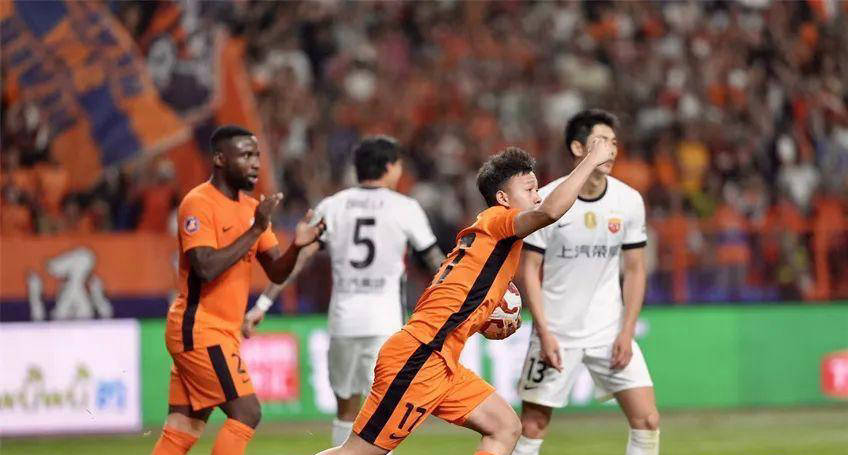 中超VAR争议再起：云南玉昆连续申诉，裁判公正性受质疑