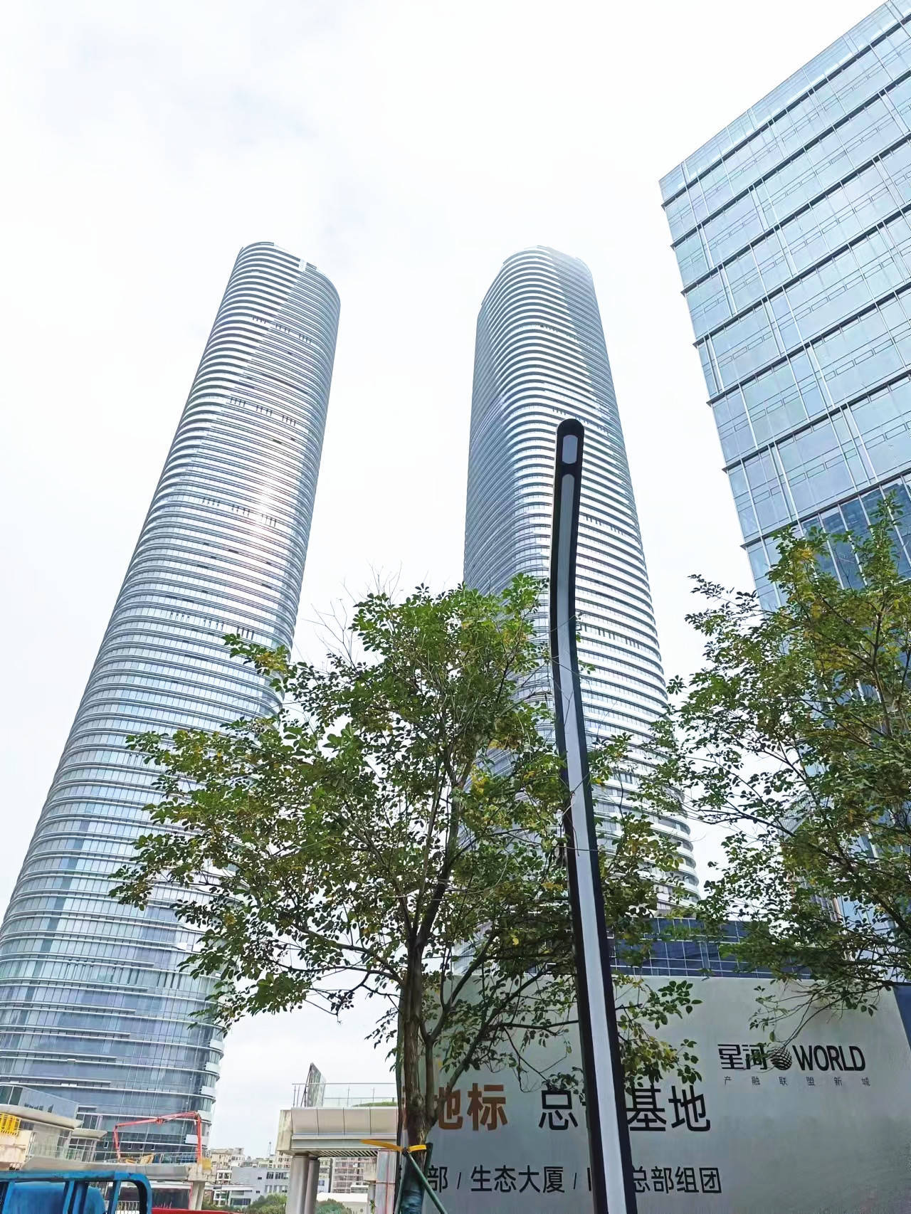 雅宝地铁站 精装写字楼出租 星河双子塔租赁15112265215陈经理