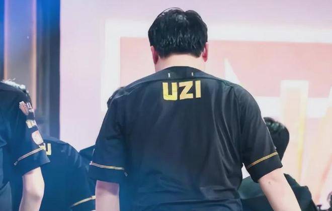 电竞巨星Uzi宣布无限期停播，直播行业未来何去何从？