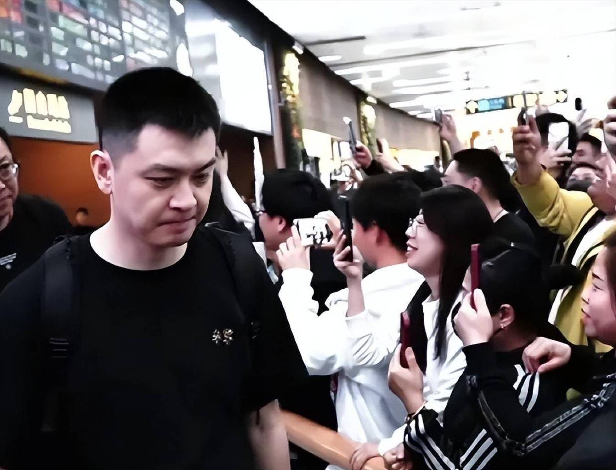0比2落后！赵继伟社交发声，众将士回沈阳表情凝重，杨鸣还能逆袭吗？