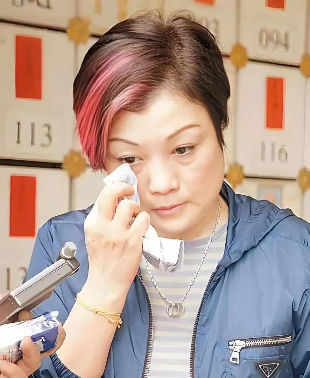 原创张国荣逝去后这个他背后的女人一一陈淑芬至今仍无法释怀