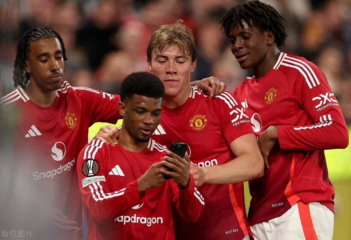 离谱抽象！两支联赛接近降级的球队，要争夺欧联杯的冠军了