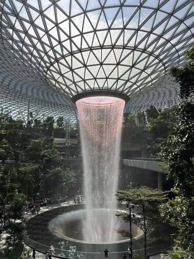 生活在新加坡是一种什么样的体验？-华闻时空