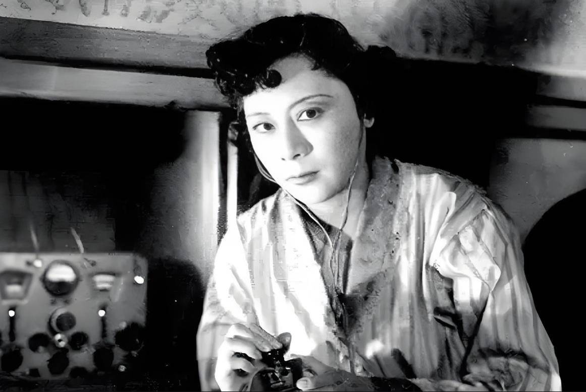 《寂静的山林》女特务李文英:演员白玫怎样塑造别样反派灵魂?