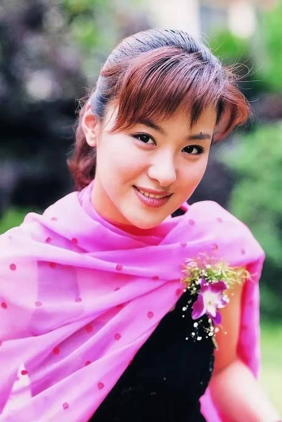 赛西施沈傲君比西施还要美,倾国倾城,沉鱼落雁